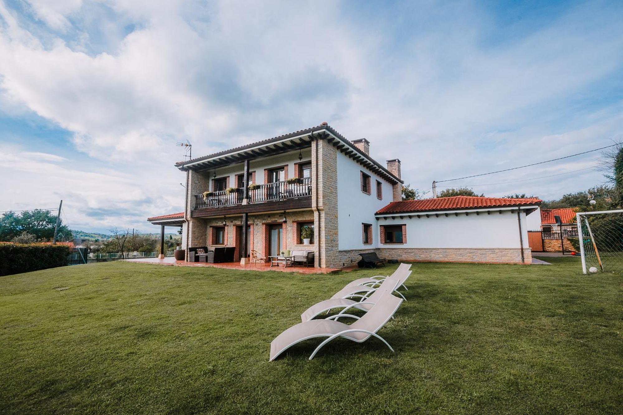 Villa Tiviti Oviede Extérieur photo