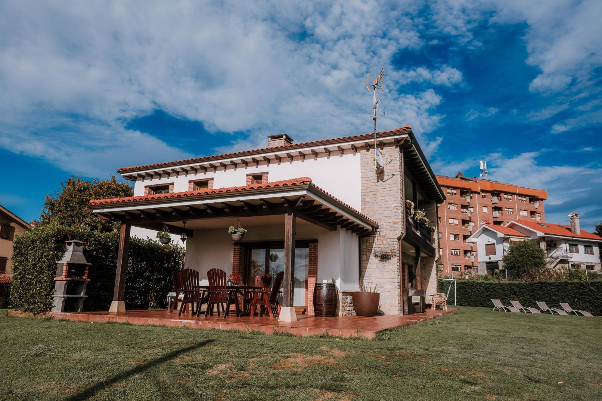 Villa Tiviti Oviede Extérieur photo