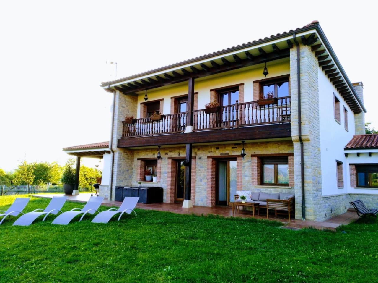 Villa Tiviti Oviede Extérieur photo